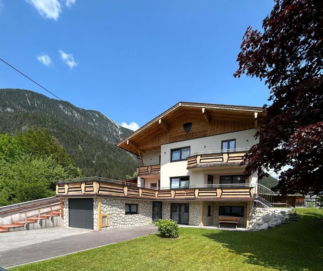 Lodge-b