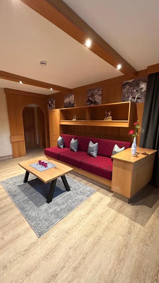 Lodge-b