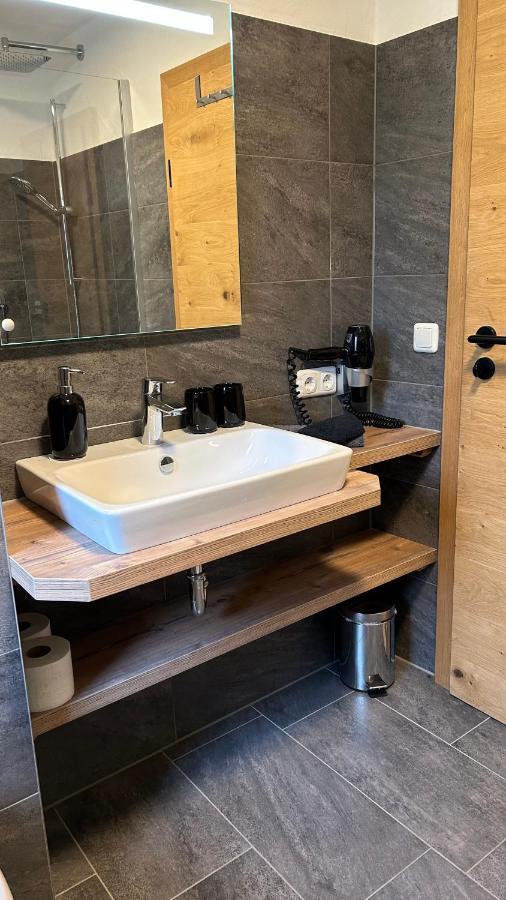 Lodge-b Apartment *