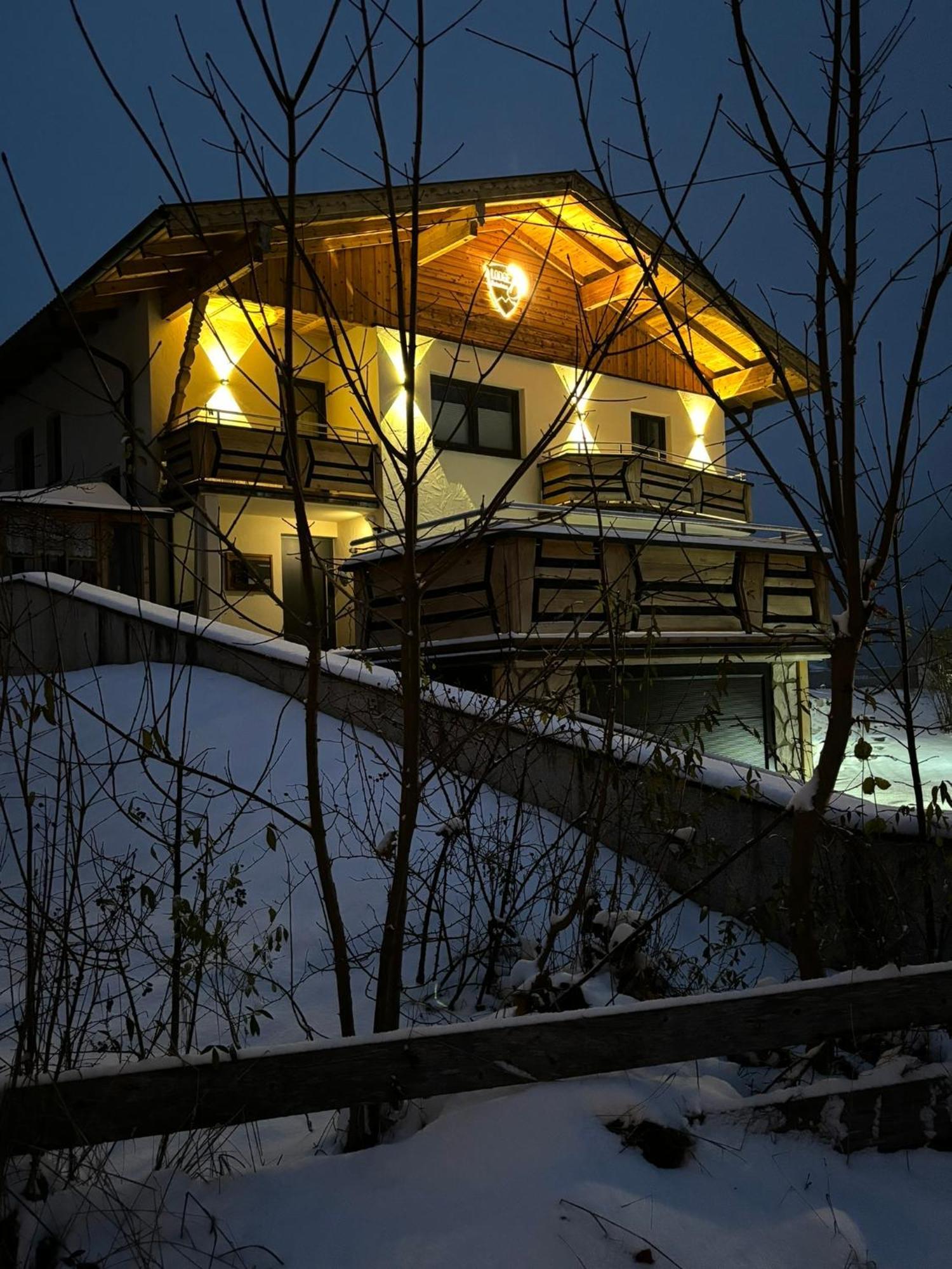 Lodge-b
